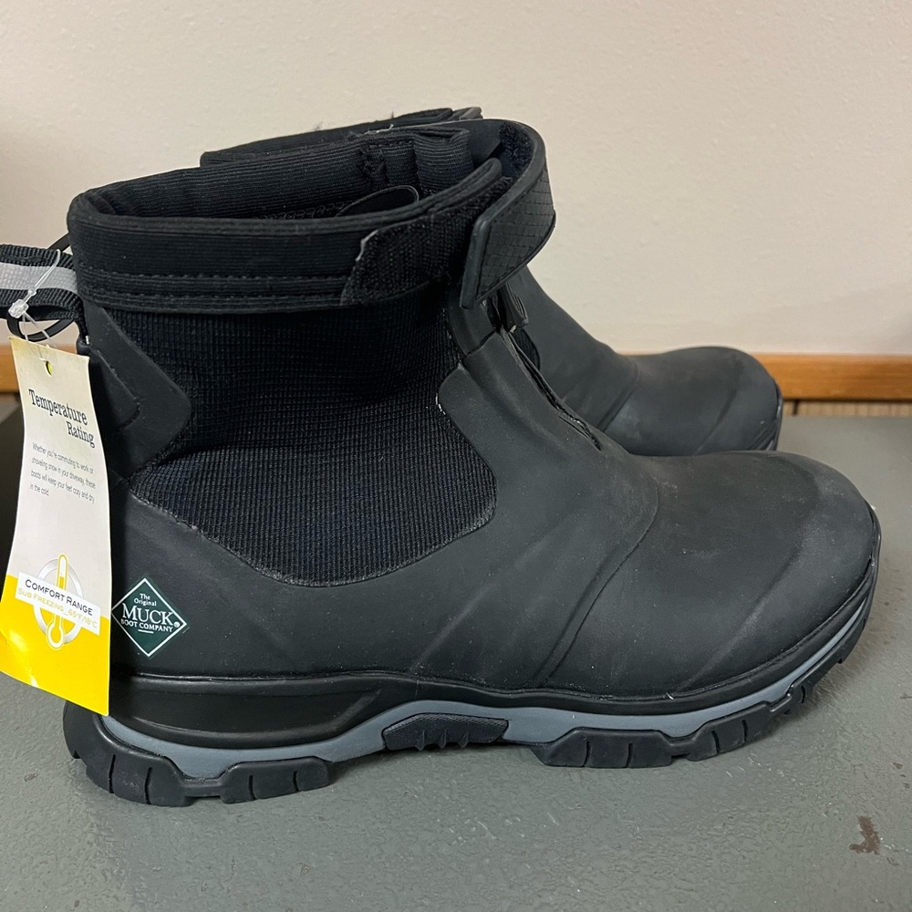 Muck apex Mid zip  Black Boots